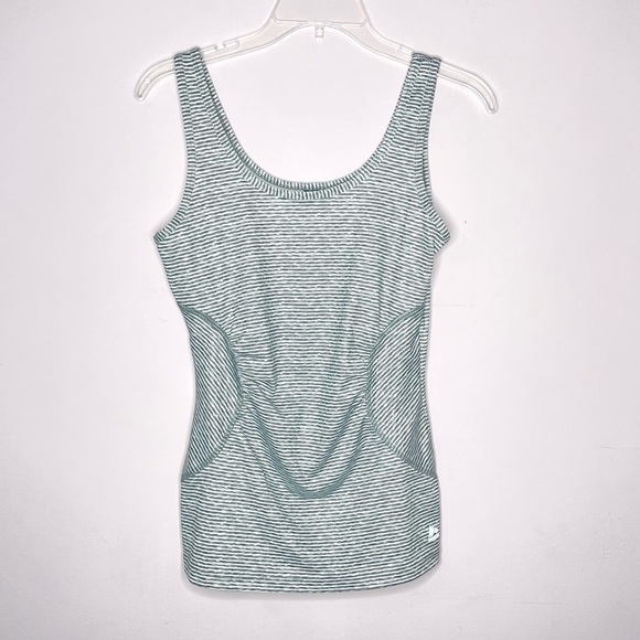 ❤️ 🆕 RBX Women's Workout Striped Top Grey and White Size small Stretchy - Picture 2 of 5